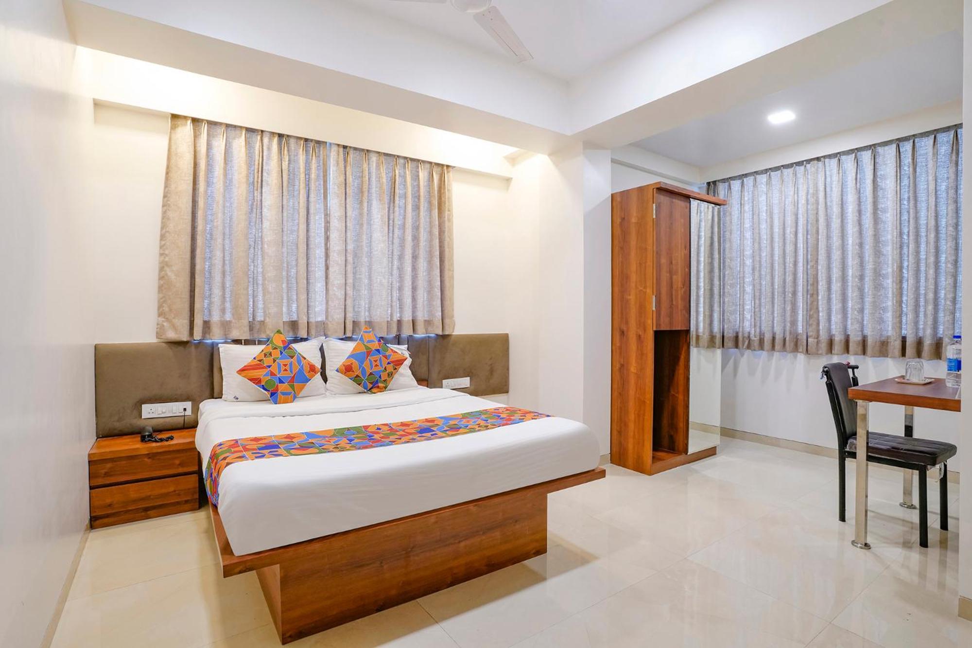Fabhotel The Mint Mumbai Exterior foto