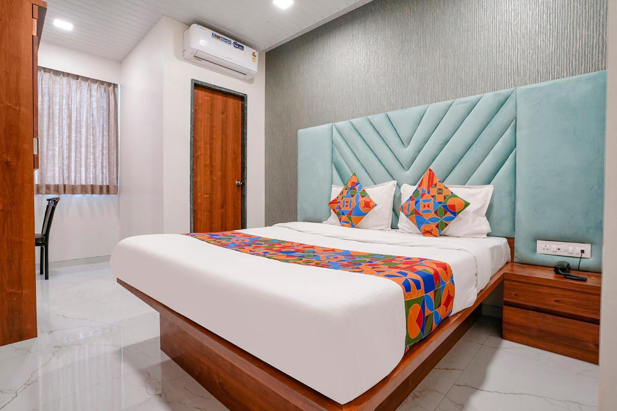 Fabhotel The Mint Mumbai Exterior foto