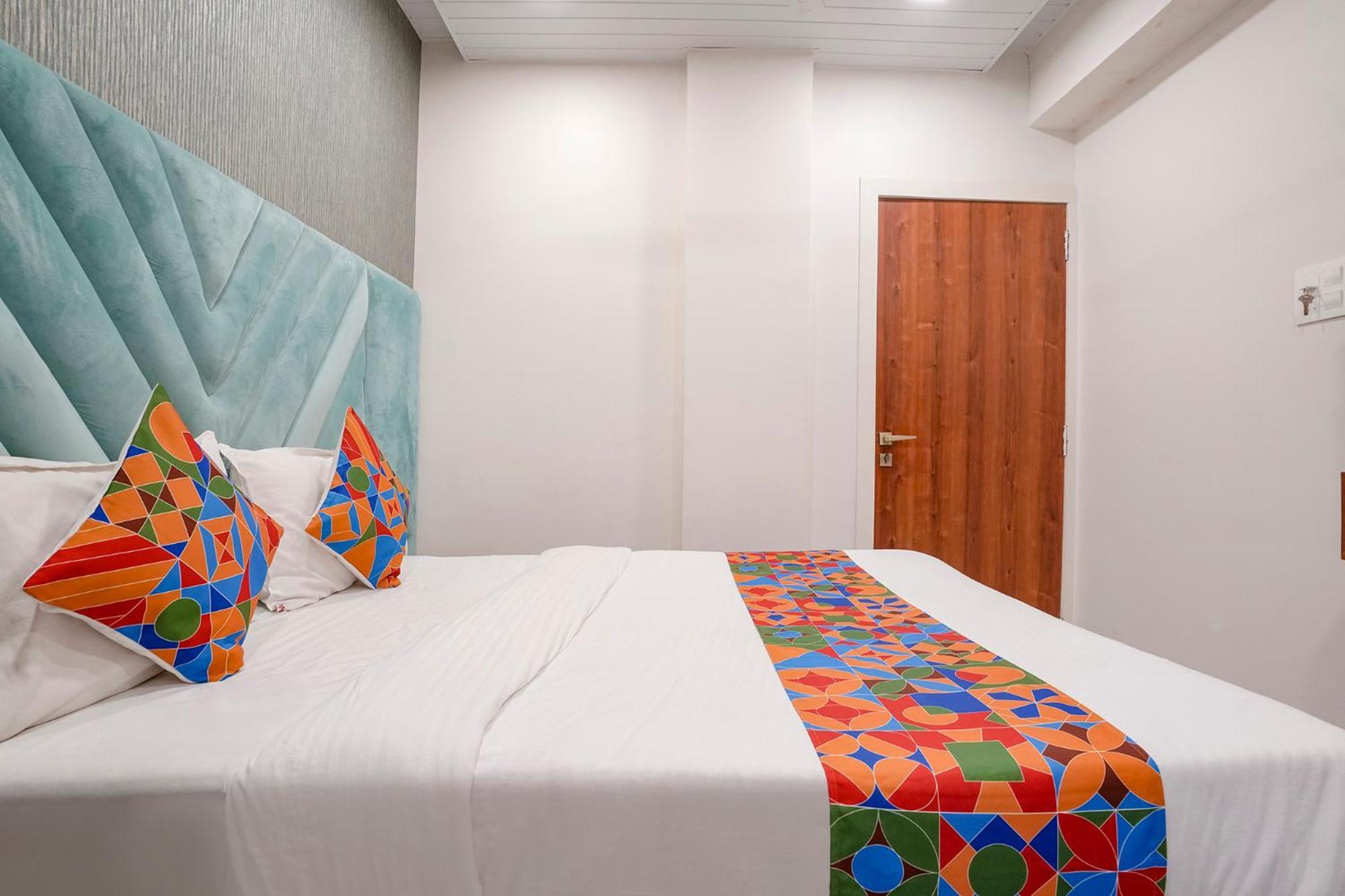 Fabhotel The Mint Mumbai Exterior foto